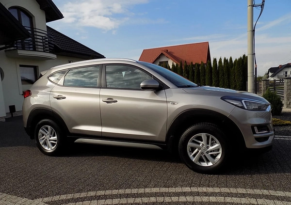 Hyundai Tucson cena 74700 przebieg: 66000, rok produkcji 2018 z Puławy małe 529